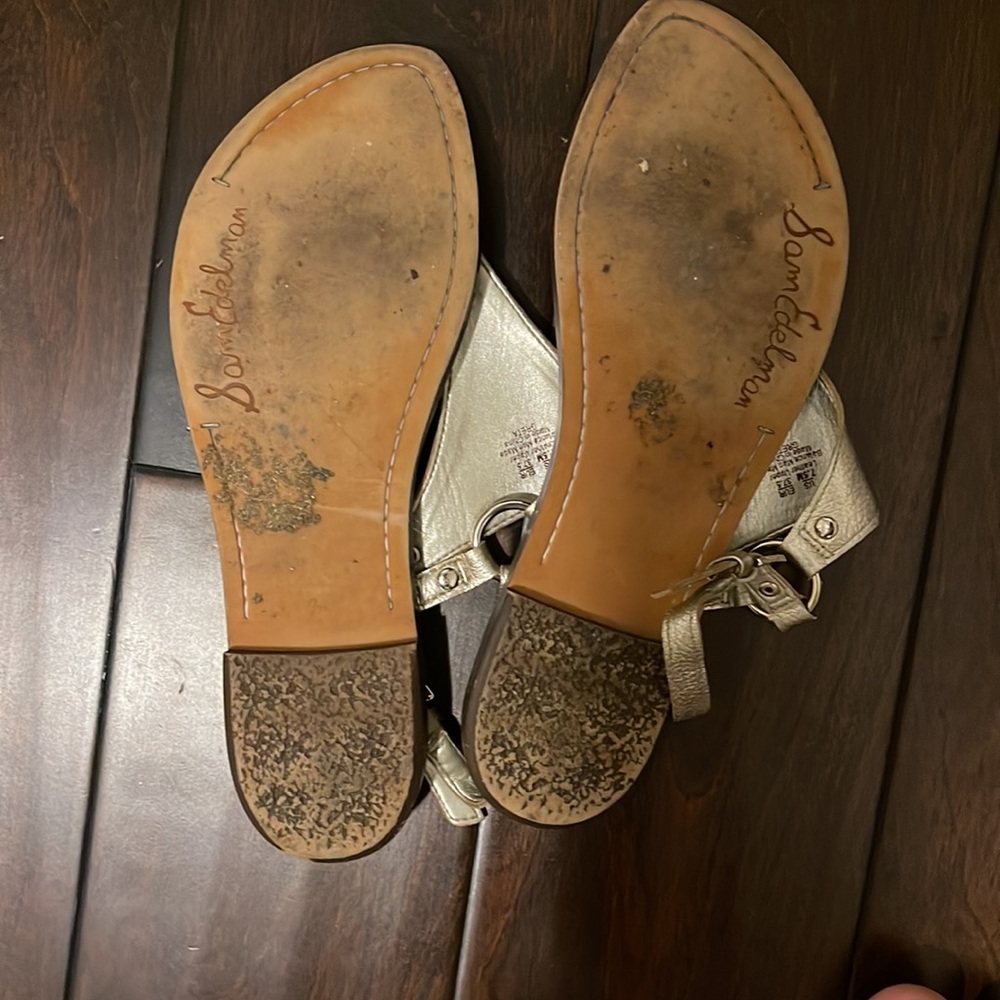 Sandals - Picture 2 of 3